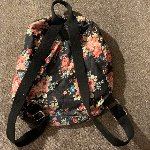 Floral backpack with sequins on pocket - Picture 2 of 6